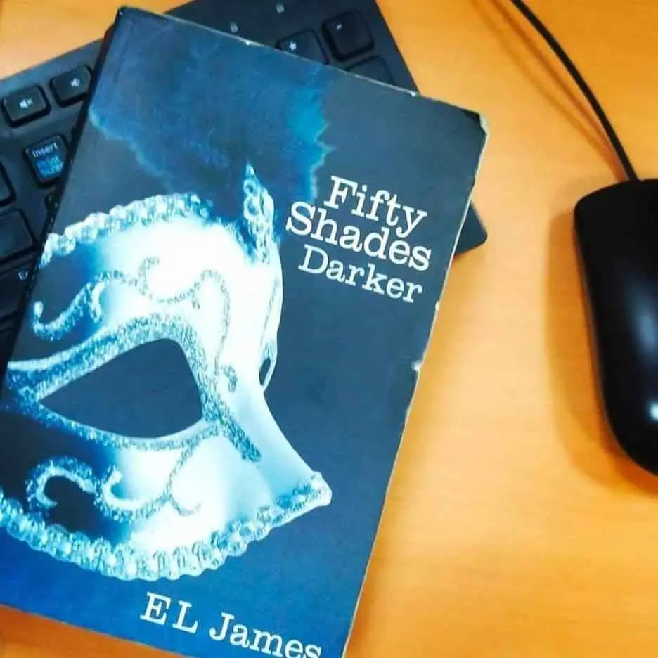 FIFTY SHADES DARKER