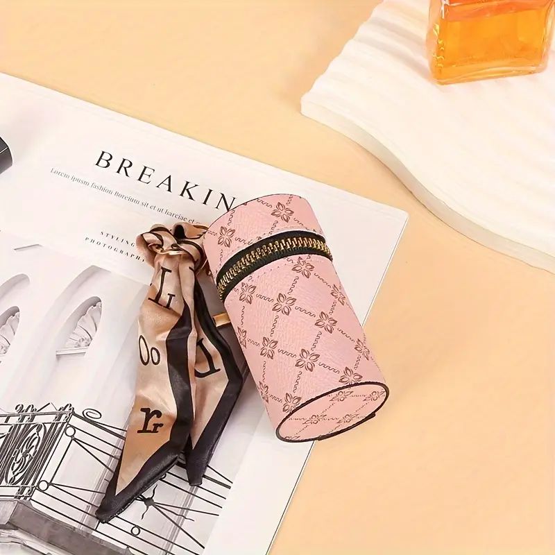 Leather Makeup - Pouch (Pink)