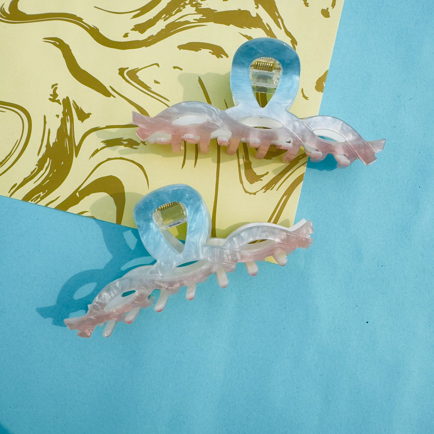 Gradient Twisted Sheet - Hair Claw