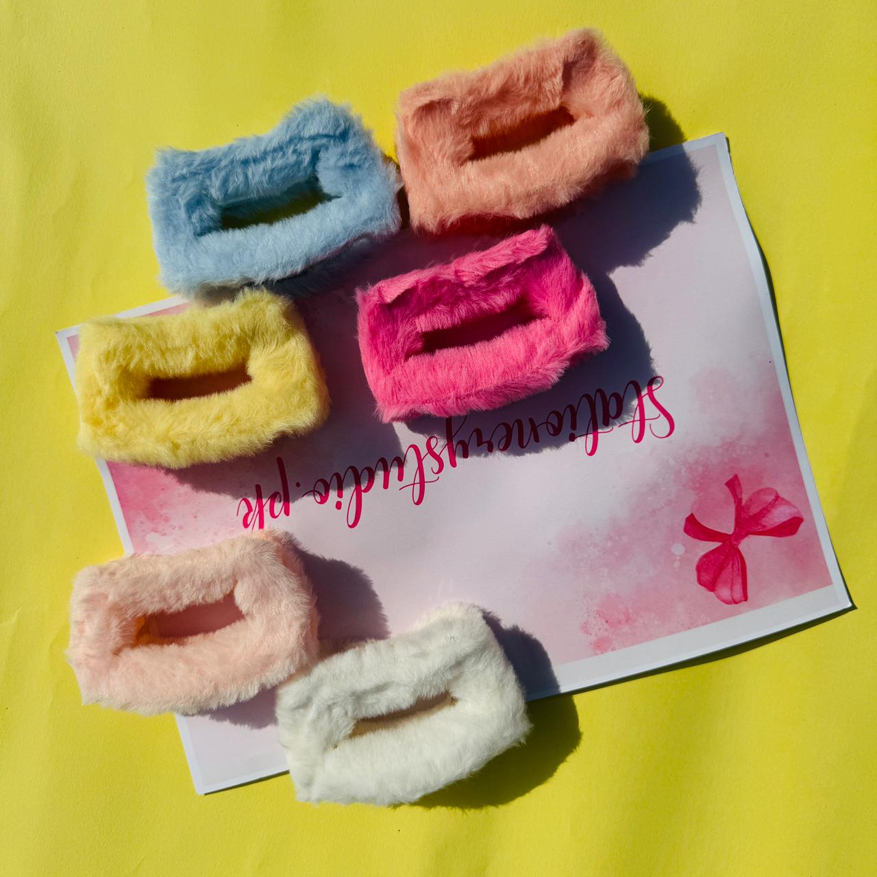 Korean Plush - Hair Claw