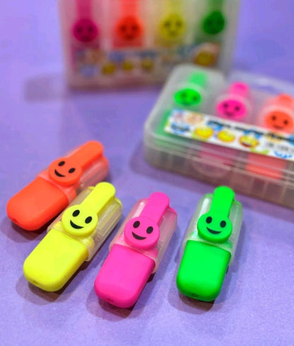 SMILEY HIGHLIGHTERS - SET OF 4