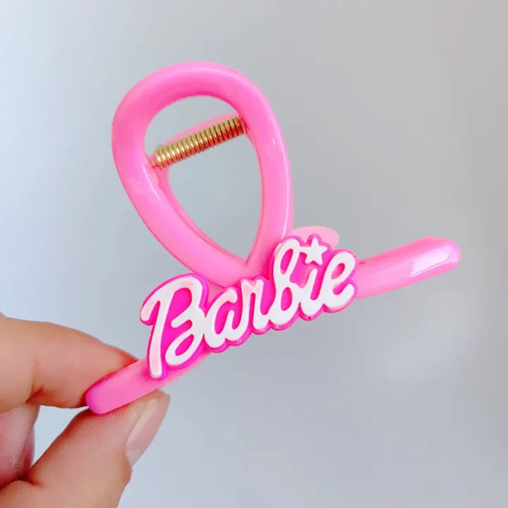 BARBIE - TWISTED CLAWS