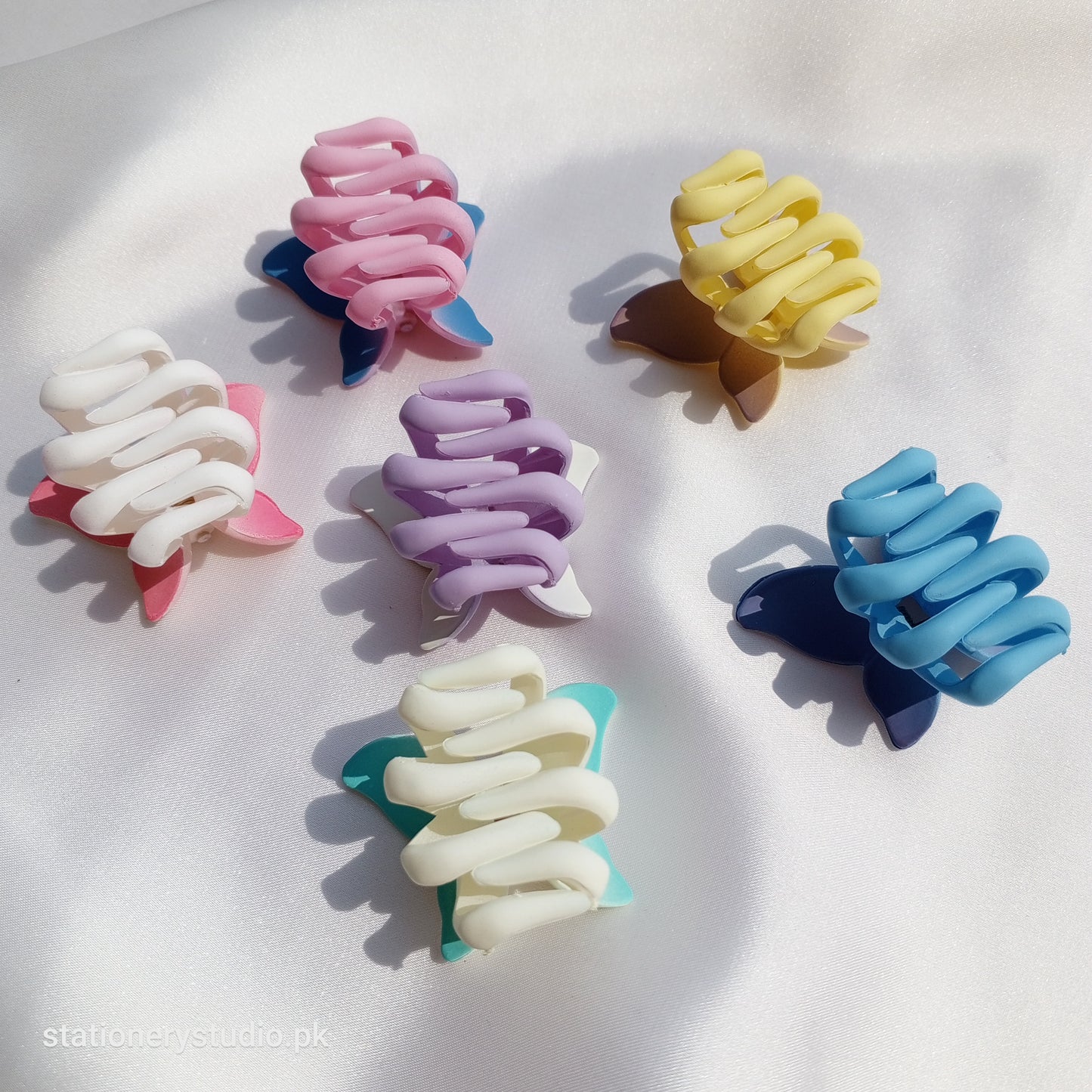 GRADIENT BUTTERFLY HAIR CLAW - STATIONERYSTUDIO