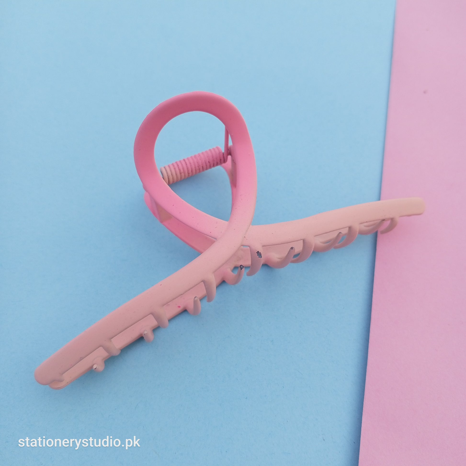 GRADIENT TWIST HAIR CLAW - STATIONERYSTUDIO