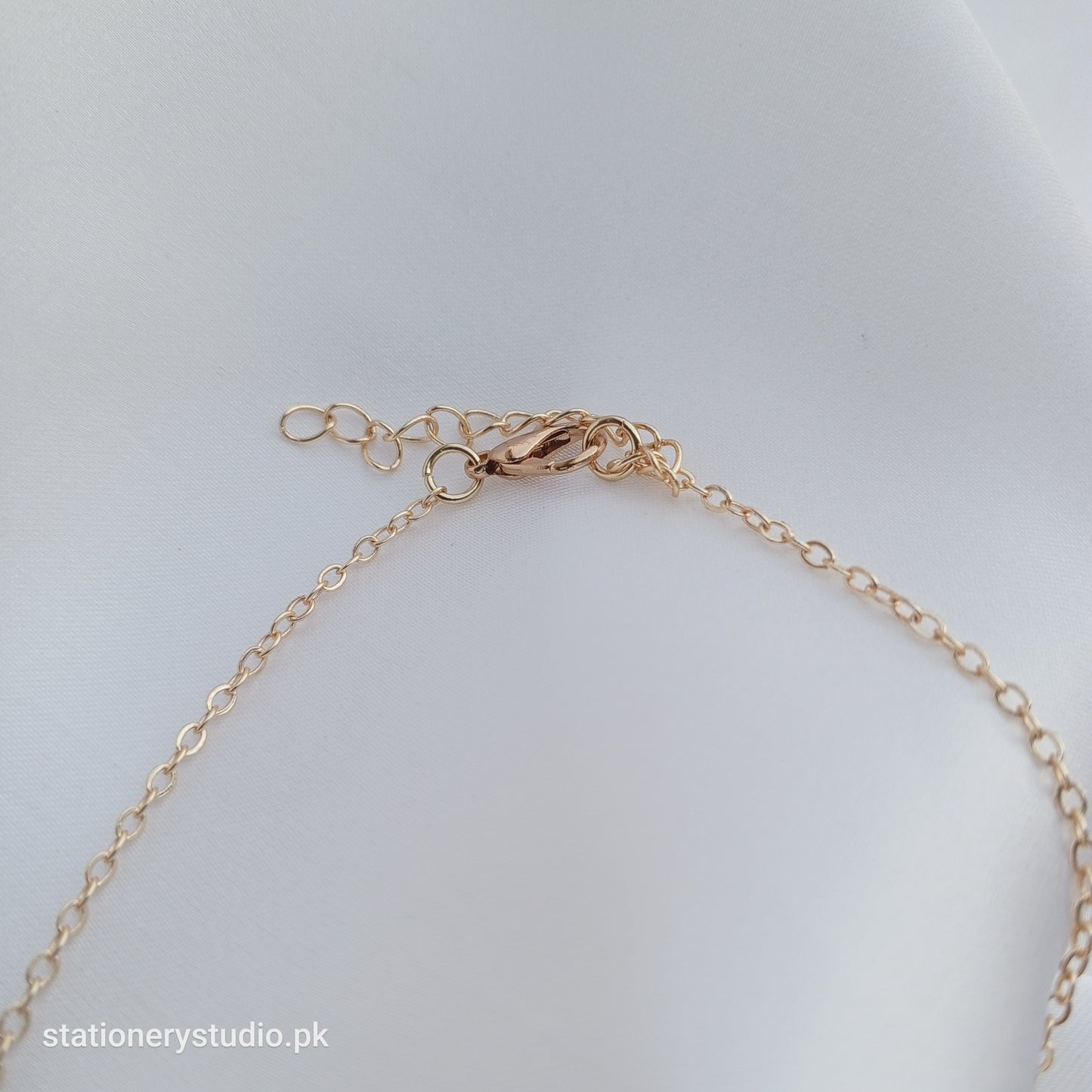 SNAKE PENDENT NECKLACE