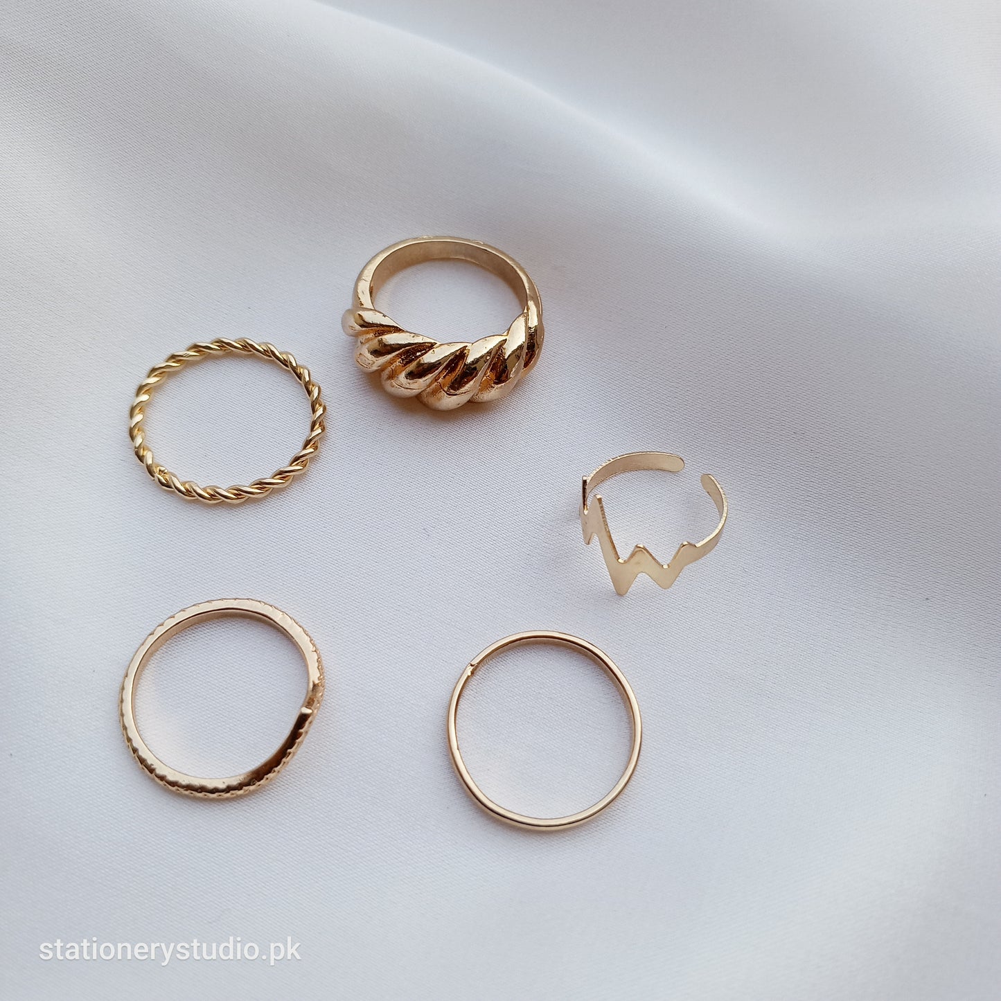 GOLD - RINGS SET OF 5 (STYLE 4)