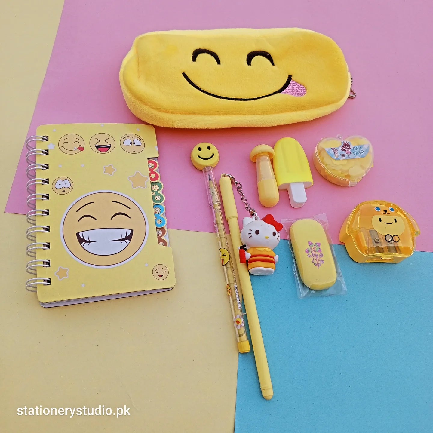 YELLOW EMOJIE - HAPPY DEAL