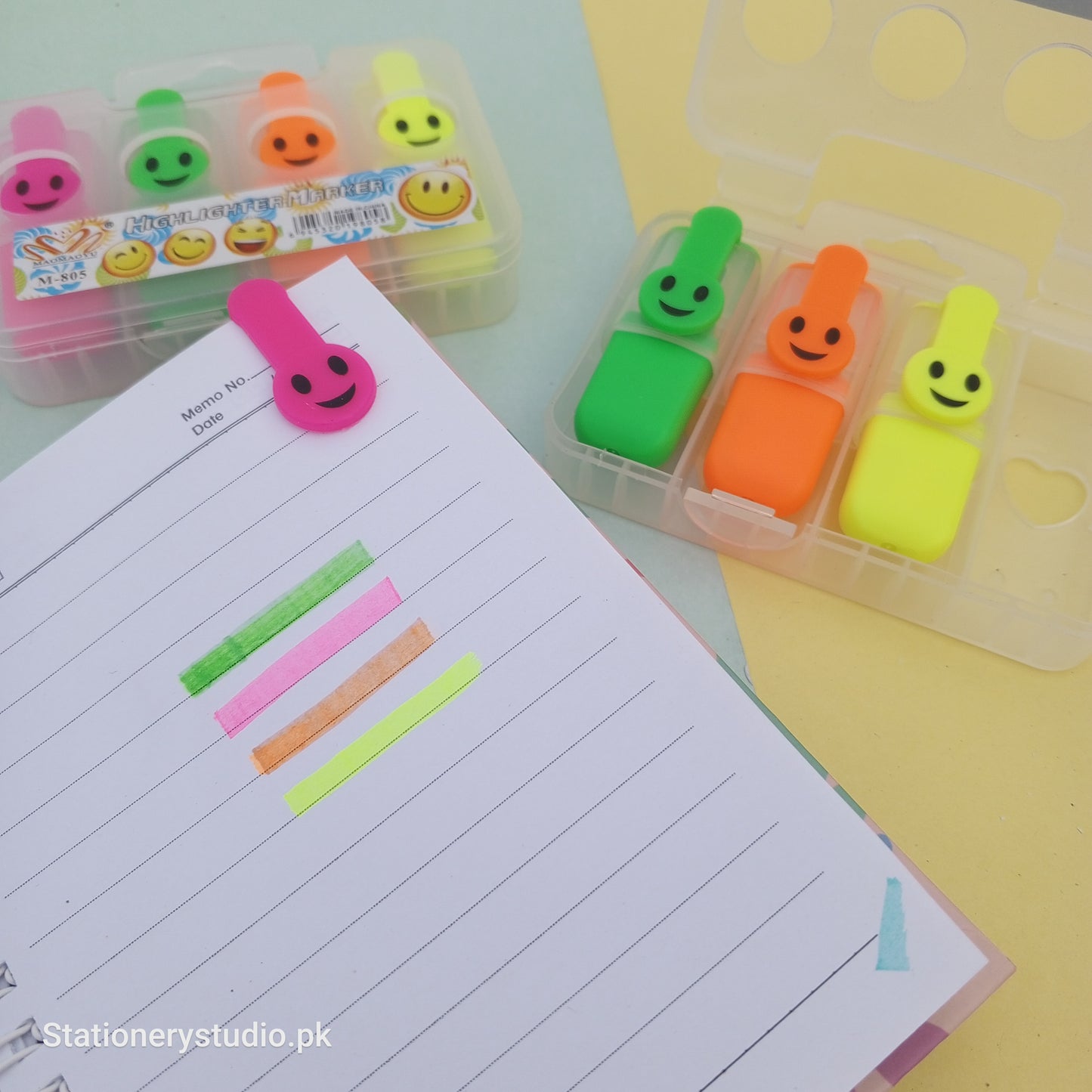 SMILEY HIGHLIGHTERS - SET OF 4