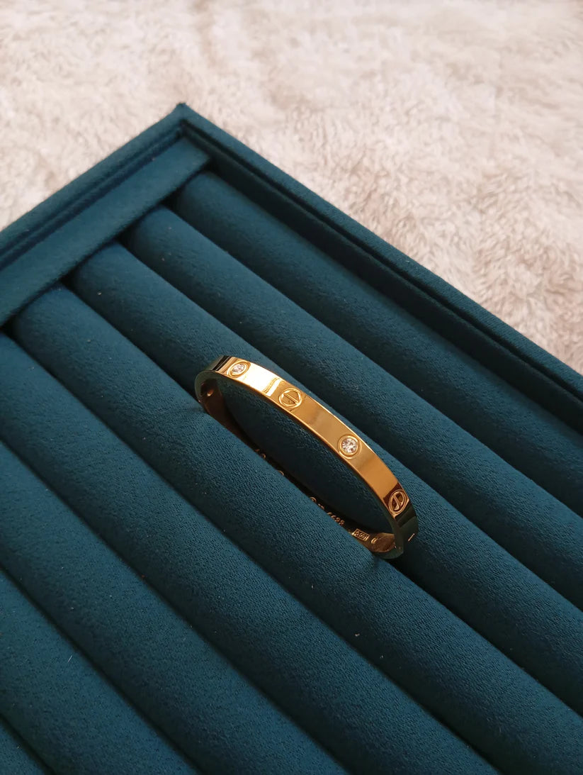 Golden Love - Handcuff