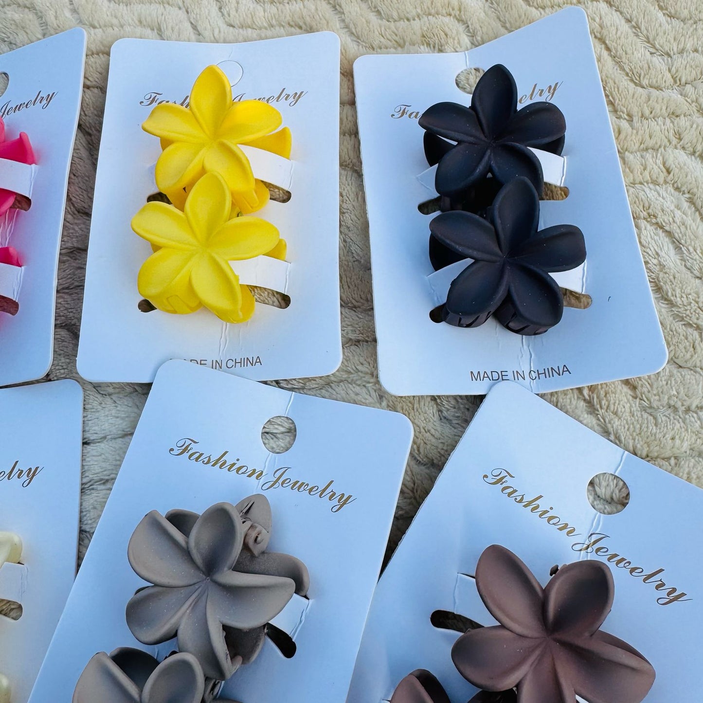 Lotus Matt Hair Claw - Set of 2