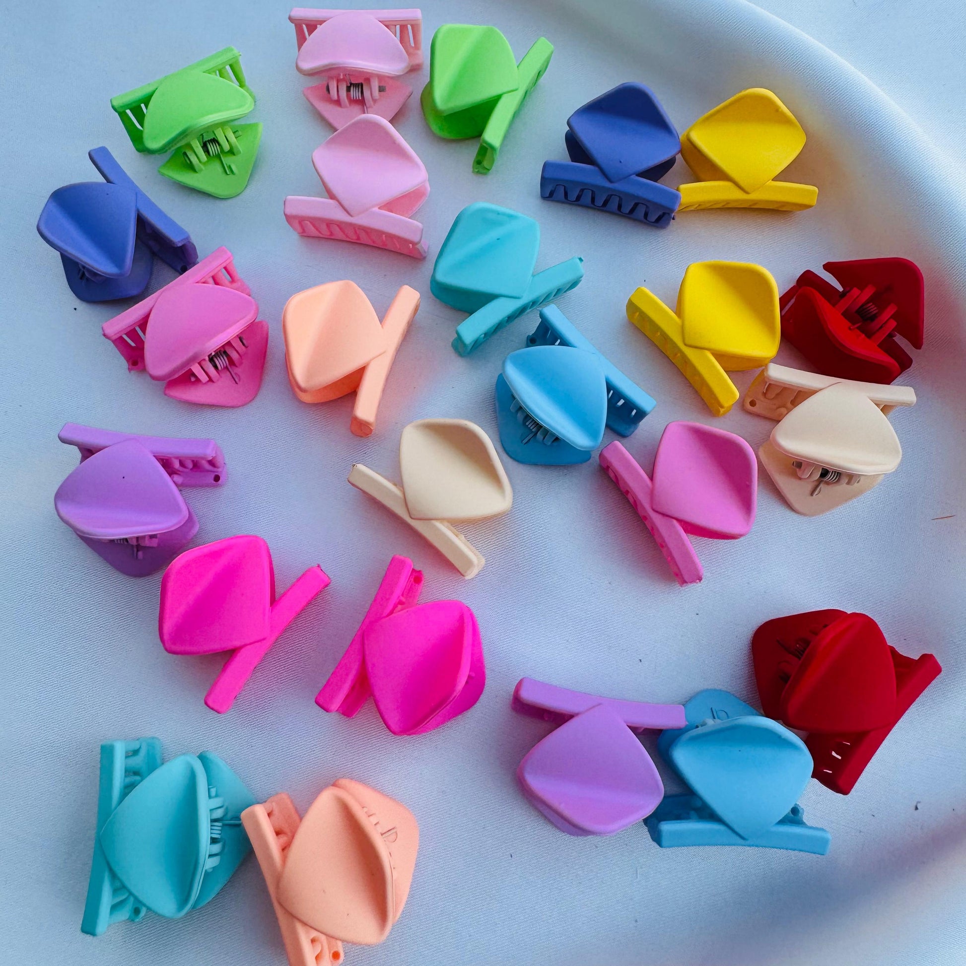 Mini Candy Color Hair Claw - Style 2 - STATIONERYSTUDIO