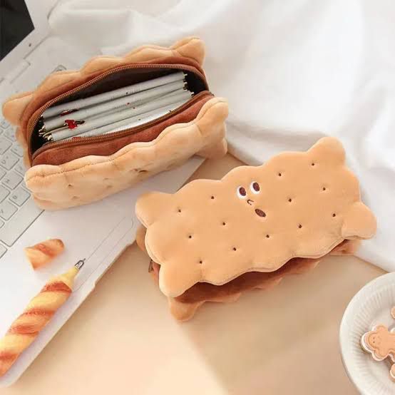 Biscuit Plush - Pouch