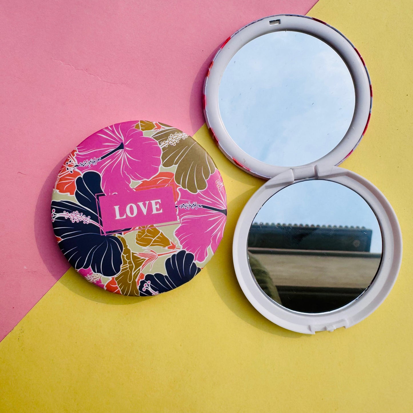 Retro Flowers - Compact Mirror