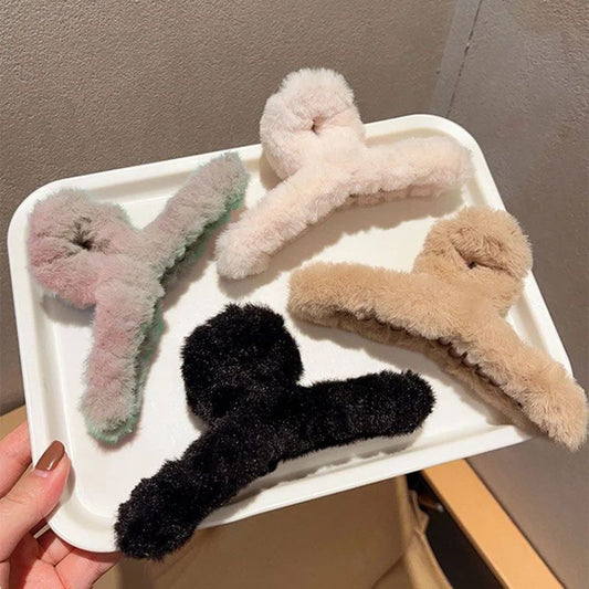 Plush Twisted - Hair Claw