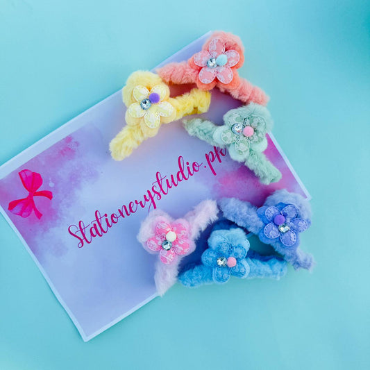 Fluffy Floral - Hair Claw