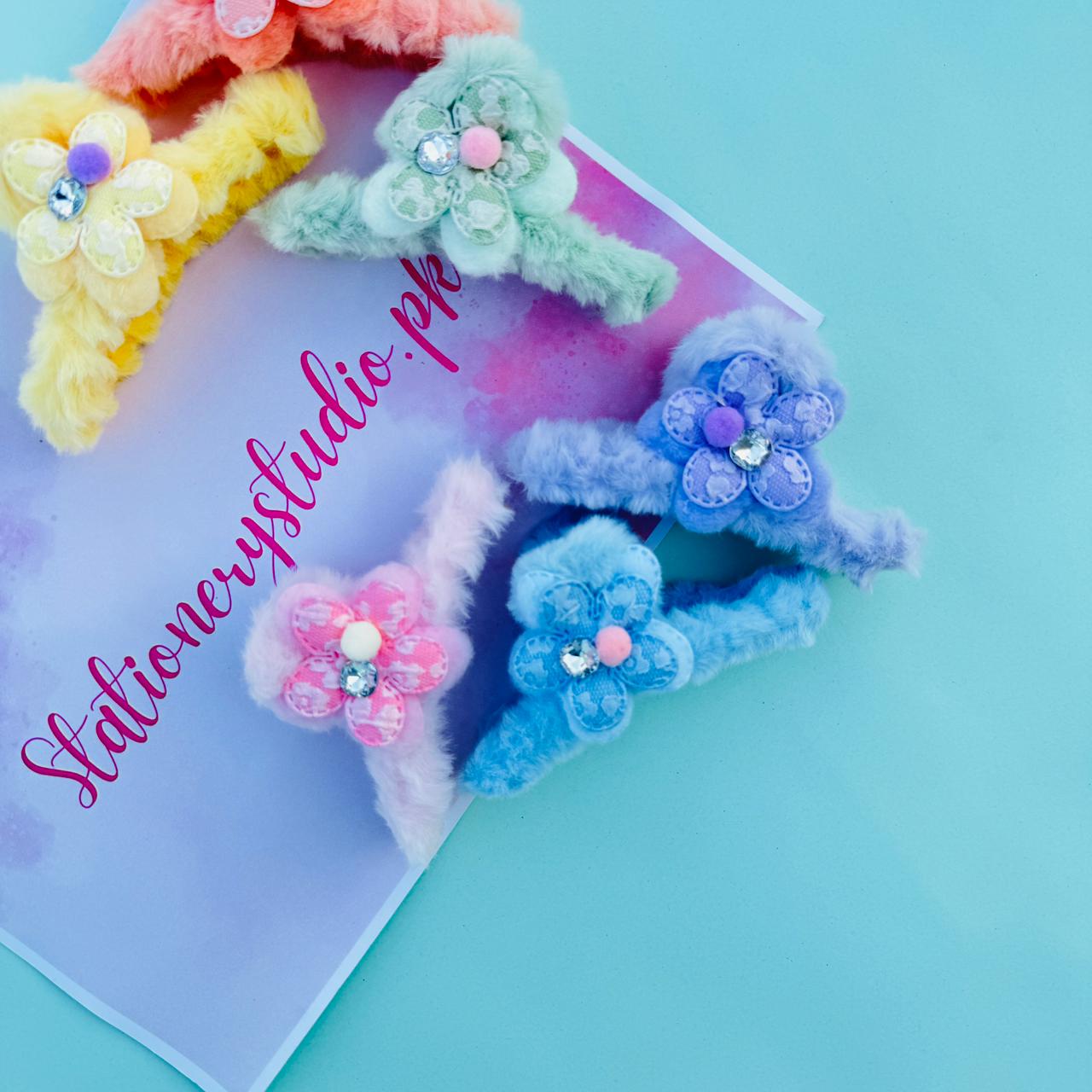 Fluffy Floral - Hair Claw