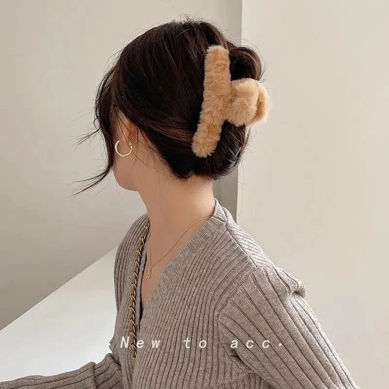 Korean Fur - Hair Claw